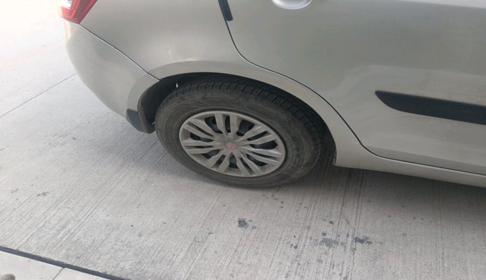 2013 Maruti Swift Dzire VXI, CNG, Manual, 44,790 km, tyre