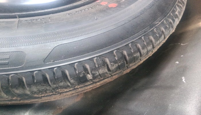 2019 Maruti Swift ZXI AMT, Petrol, Automatic, 79,104 km, tyre