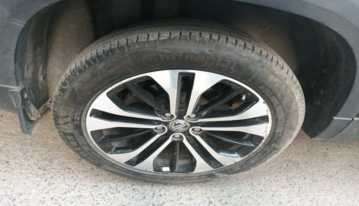 2021 MG HECTOR PLUS SHARP 1.5 PETROL TURBO CVT 6-STR, Petrol, Automatic, 21,266 km, tyre