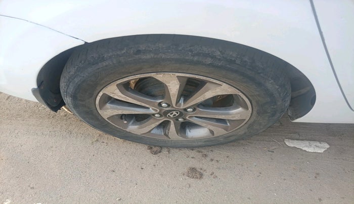 2015 Hyundai Xcent SX 1.1 CRDI (O), Diesel, Manual, 1,13,031 km, tyre