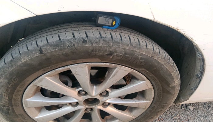 2015 Maruti Ertiga ZDI, Diesel, Manual, 1,07,074 km, tyre