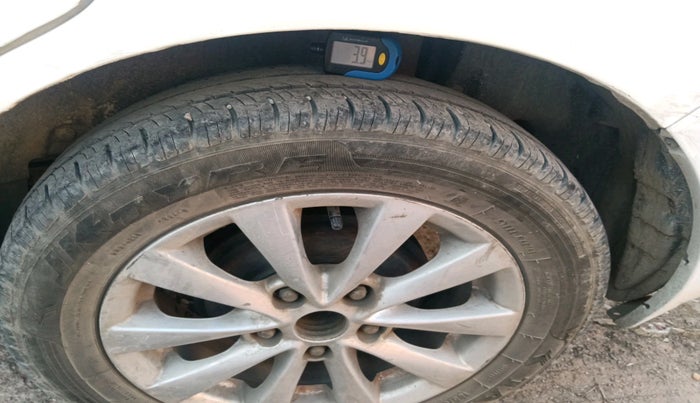 2015 Maruti Ertiga ZDI, Diesel, Manual, 1,07,074 km, tyre