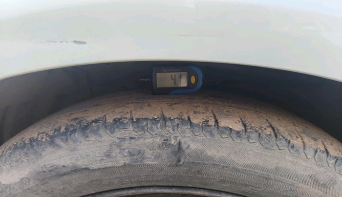 2014 Maruti Ciaz VDI +, Diesel, Manual, 76,095 km, tyre