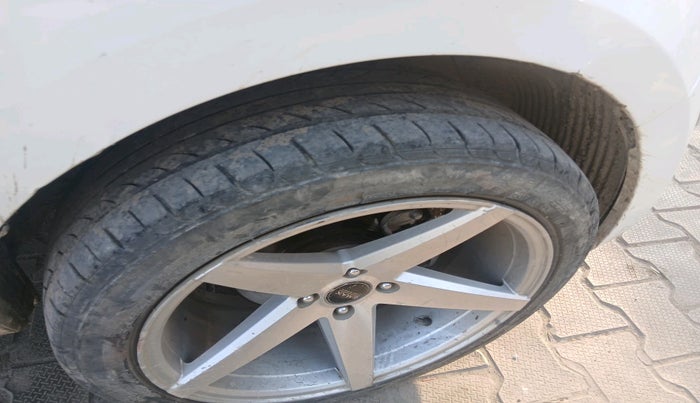 2012 Hyundai i20 MAGNA 1.4 CRDI, Diesel, Manual, 2,00,712 km, tyre