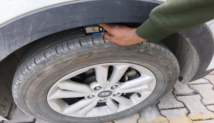 2015 Hyundai Creta SX PLUS 1.6 DIESEL, Diesel, Manual, 1,36,318 km, tyre