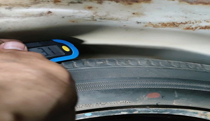 2014 Maruti Swift VDI, Diesel, Manual, 1,03,603 km, tyre