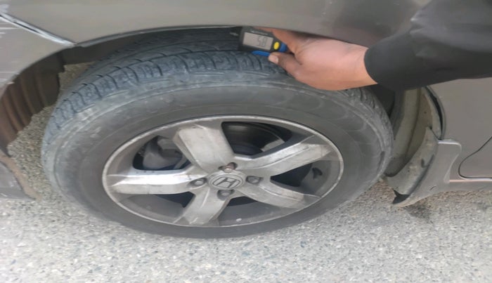 2011 Honda City 1.5L I-VTEC V MT, Petrol, Manual, 1,42,221 km, tyre