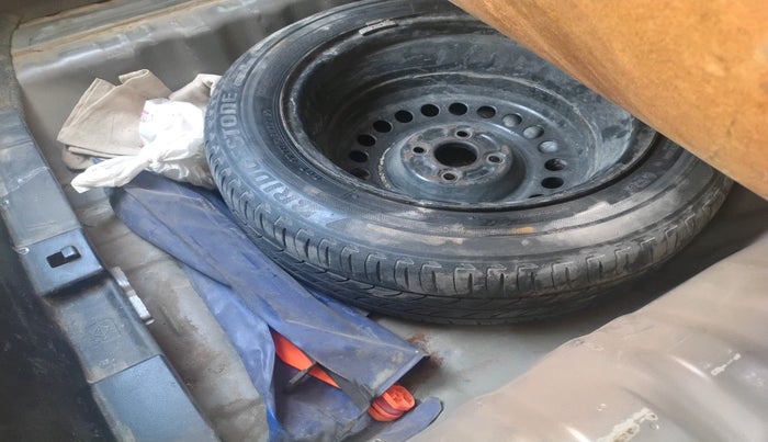 2011 Honda City 1.5L I-VTEC V MT, Petrol, Manual, 1,42,221 km, tyre