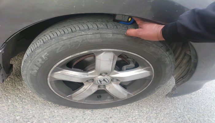 2011 Honda City 1.5L I-VTEC V MT, Petrol, Manual, 1,42,221 km, tyre