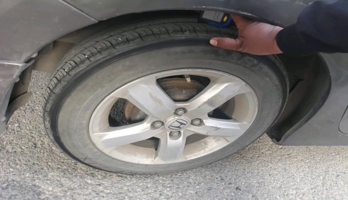 2011 Honda City 1.5L I-VTEC V MT, Petrol, Manual, 1,42,221 km, tyre