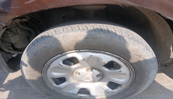 2013 Renault Duster 85 PS RXL DIESEL, Diesel, Manual, 2,10,220 km, tyre