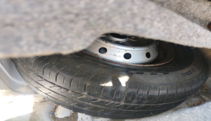 2011 Maruti Alto LXI, Petrol, Manual, 88,195 km, tyre