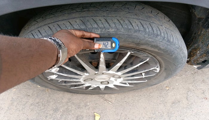 2022 Renault Kiger RXL MT, Petrol, Manual, 32,790 km, tyre