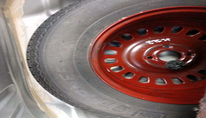 2022 Renault Kiger RXL MT, Petrol, Manual, 32,790 km, tyre