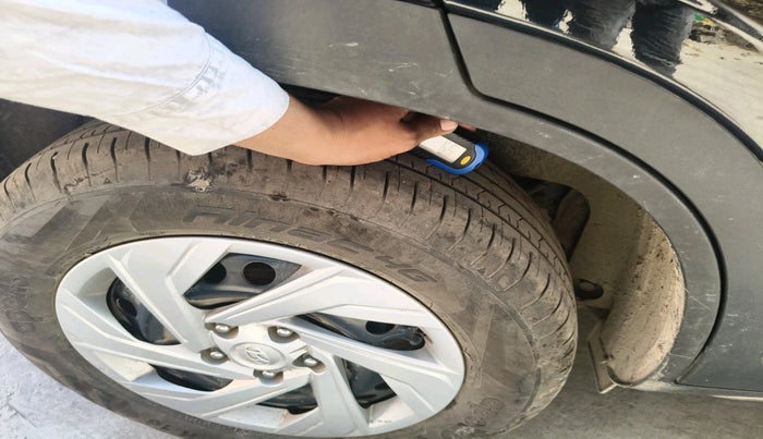 2024 Hyundai Creta E 1.5 PETROL, Petrol, Manual, 5,879 km, tyre