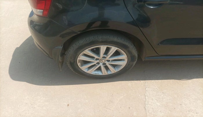 2014 Volkswagen Polo HIGHLINE1.2L, Petrol, Manual, 66,134 km, tyre