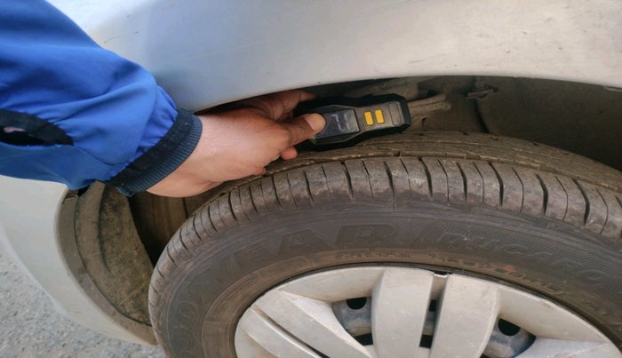 2018 Maruti Alto 800 LXI CNG, CNG, Manual, 1,37,495 km, tyre