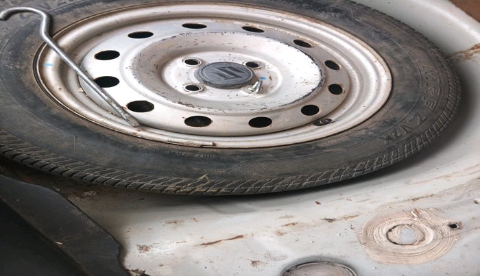 2012 Maruti Swift Dzire LXI, Petrol, Manual, 35,000 km, tyre