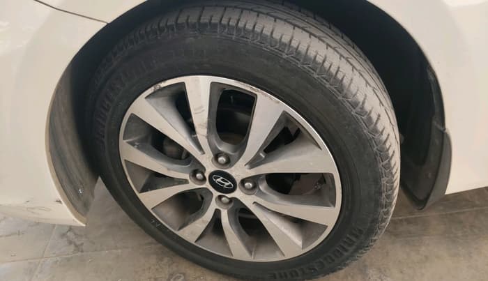 2014 Hyundai Verna FLUIDIC 1.6 VTVT SX, Petrol, Manual, 48,300 km, tyre