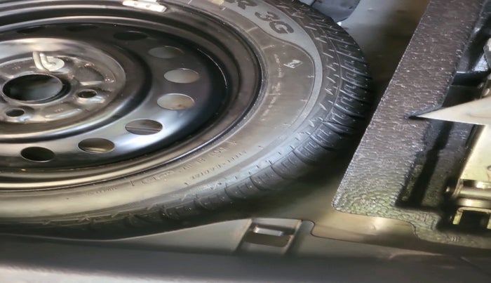 2014 Maruti Wagon R 1.0 VXI, Petrol, Manual, 20,545 km, tyre