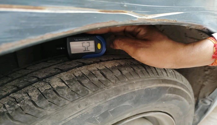 2011 Maruti Swift VXI, Petrol, Manual, 90,557 km, tyre