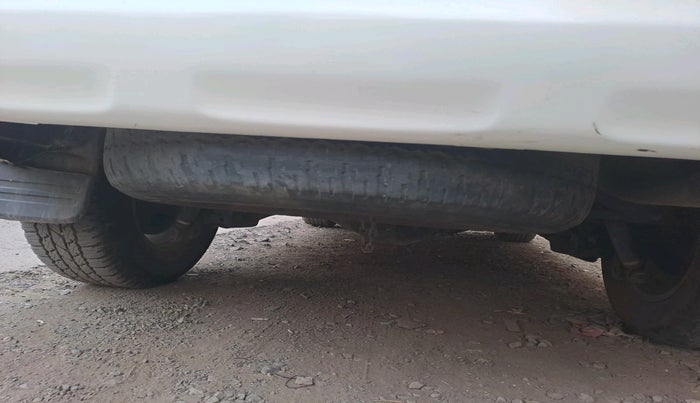 2013 Toyota Fortuner 3.0 4X2 AT, Diesel, Automatic, 3,38,528 km, tyre