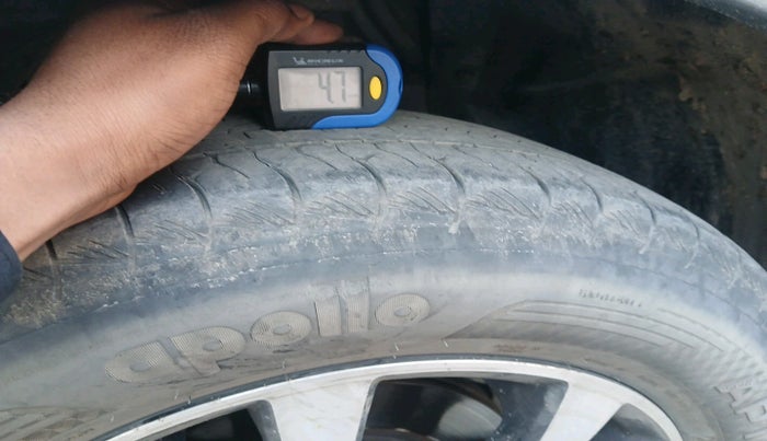 2020 Maruti S Cross ZETA 1.5, Petrol, Manual, 74,342 km, tyre