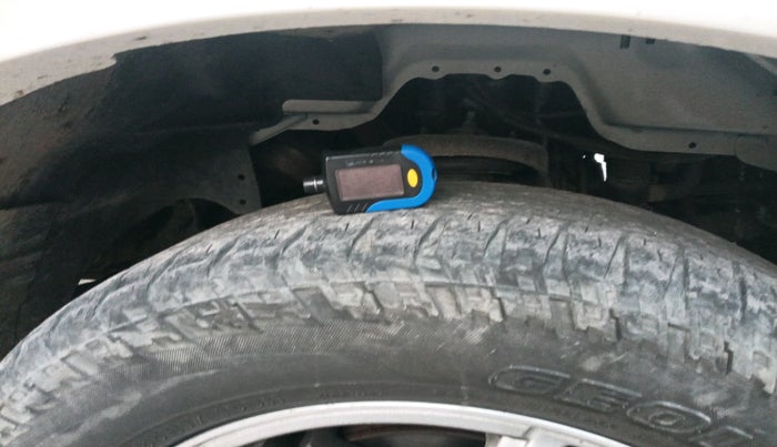 2016 Mahindra Scorpio S10, Diesel, Manual, 90,039 km, tyre