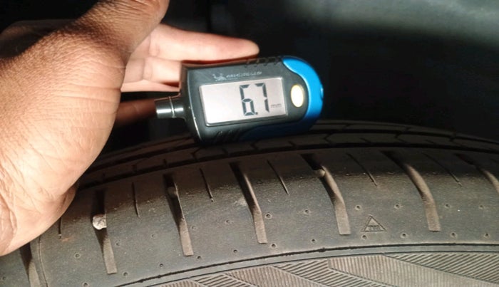 2018 Maruti Ciaz ALPHA 1.5 SHVS PETROL, Petrol, Manual, 71,642 km, tyre