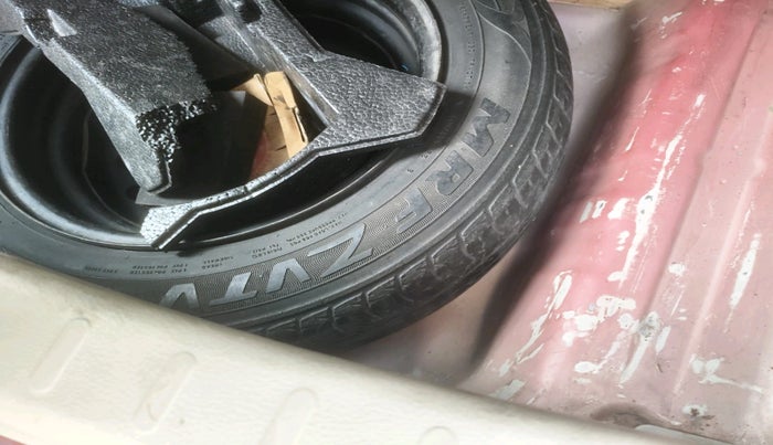 2015 Maruti Celerio VXI AMT, Petrol, Automatic, 1,48,363 km, tyre