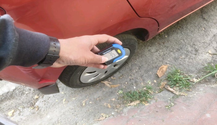 2015 Maruti Celerio VXI AMT, Petrol, Automatic, 1,48,363 km, tyre