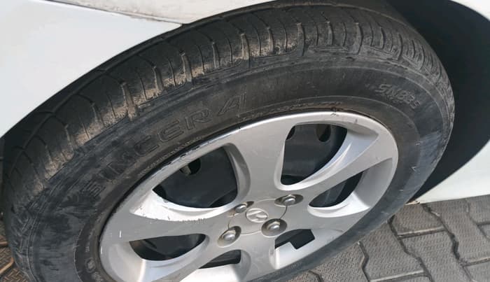 2012 Hyundai Verna FLUIDIC 1.4 CRDI, Diesel, Manual, 65,009 km, tyre