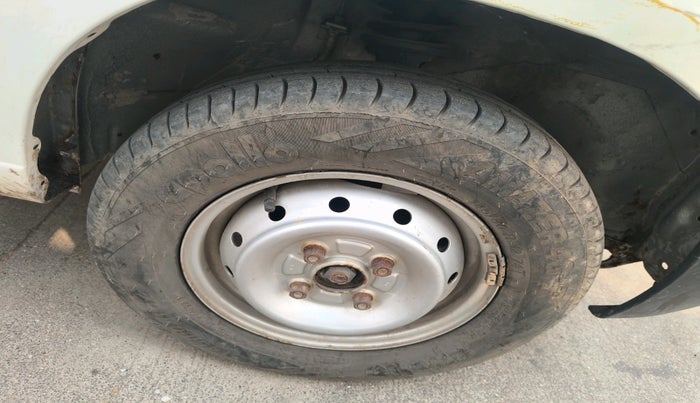 2012 Maruti Alto LXI, Petrol, Manual, 72,318 km, tyre