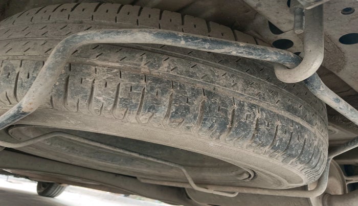 2022 Maruti Ertiga VXI CNG, CNG, Manual, 84,914 km, tyre