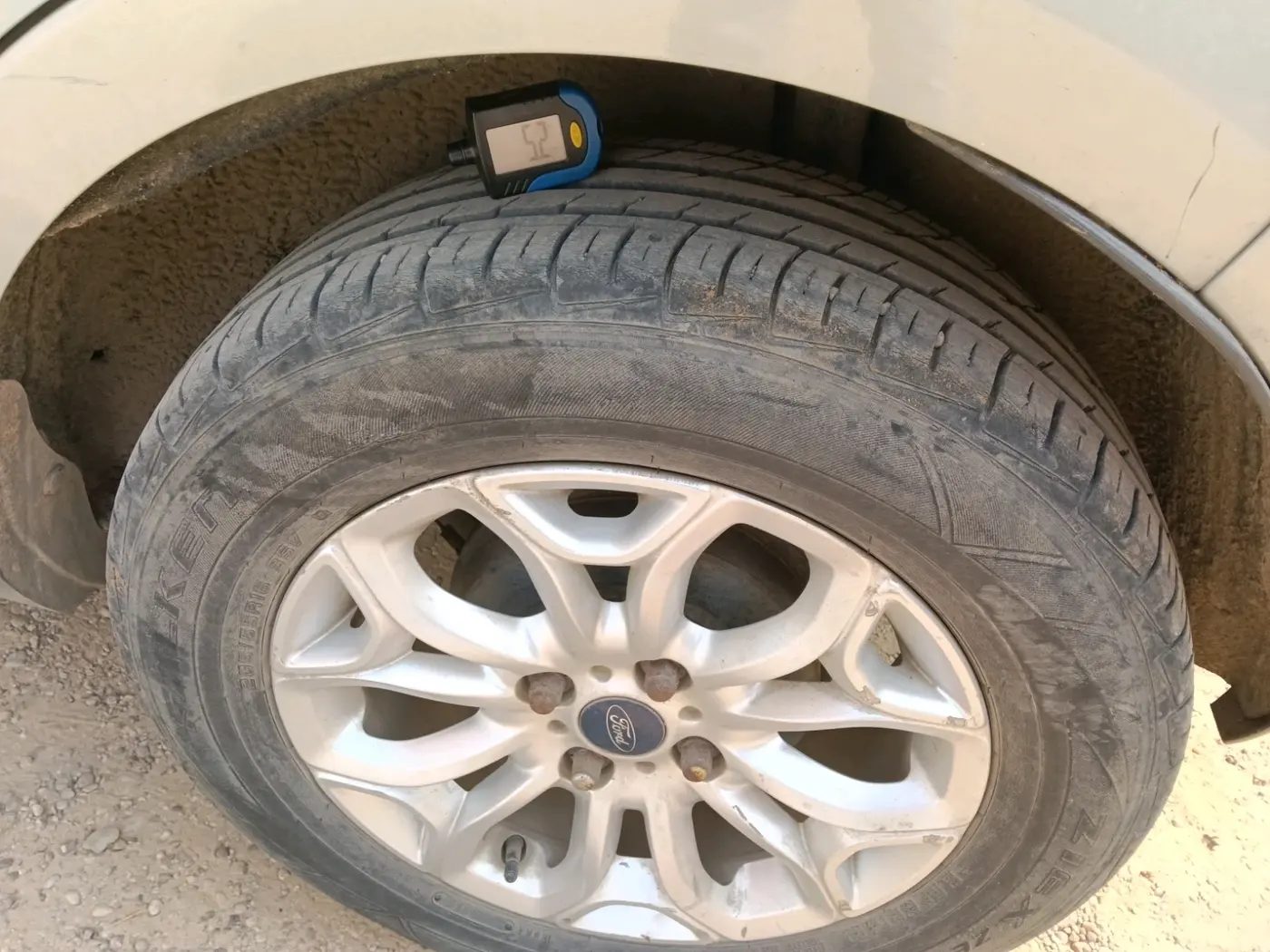 2014 Ford Ecosport TITANIUM 1.5L DIESEL (OPT), Diesel, Manual, 1,16,105 km, tyre