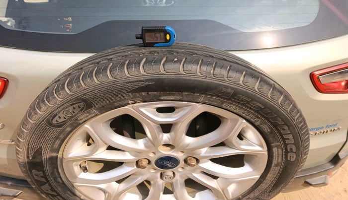 2014 Ford Ecosport TITANIUM 1.5L DIESEL (OPT), Diesel, Manual, 1,16,105 km, tyre