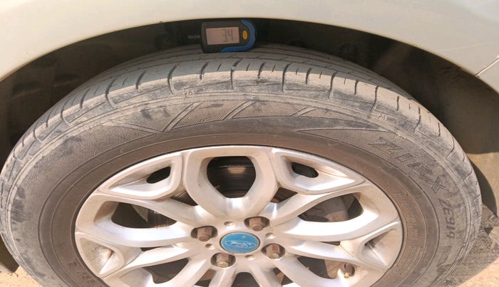 2014 Ford Ecosport TITANIUM 1.5L DIESEL (OPT), Diesel, Manual, 1,16,105 km, tyre