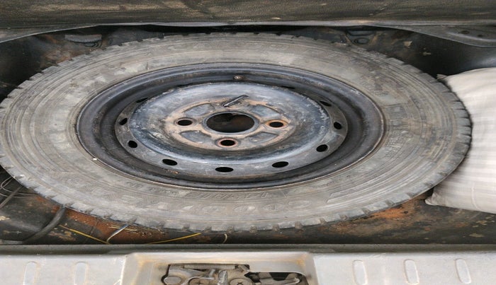 2014 Maruti Alto 800 LXI, Petrol, Manual, 1,81,327 km, tyre