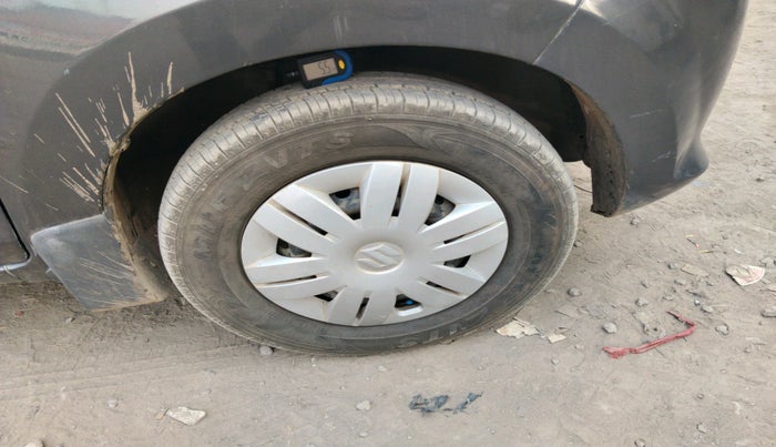 2014 Maruti Alto 800 LXI, Petrol, Manual, 1,81,327 km, tyre