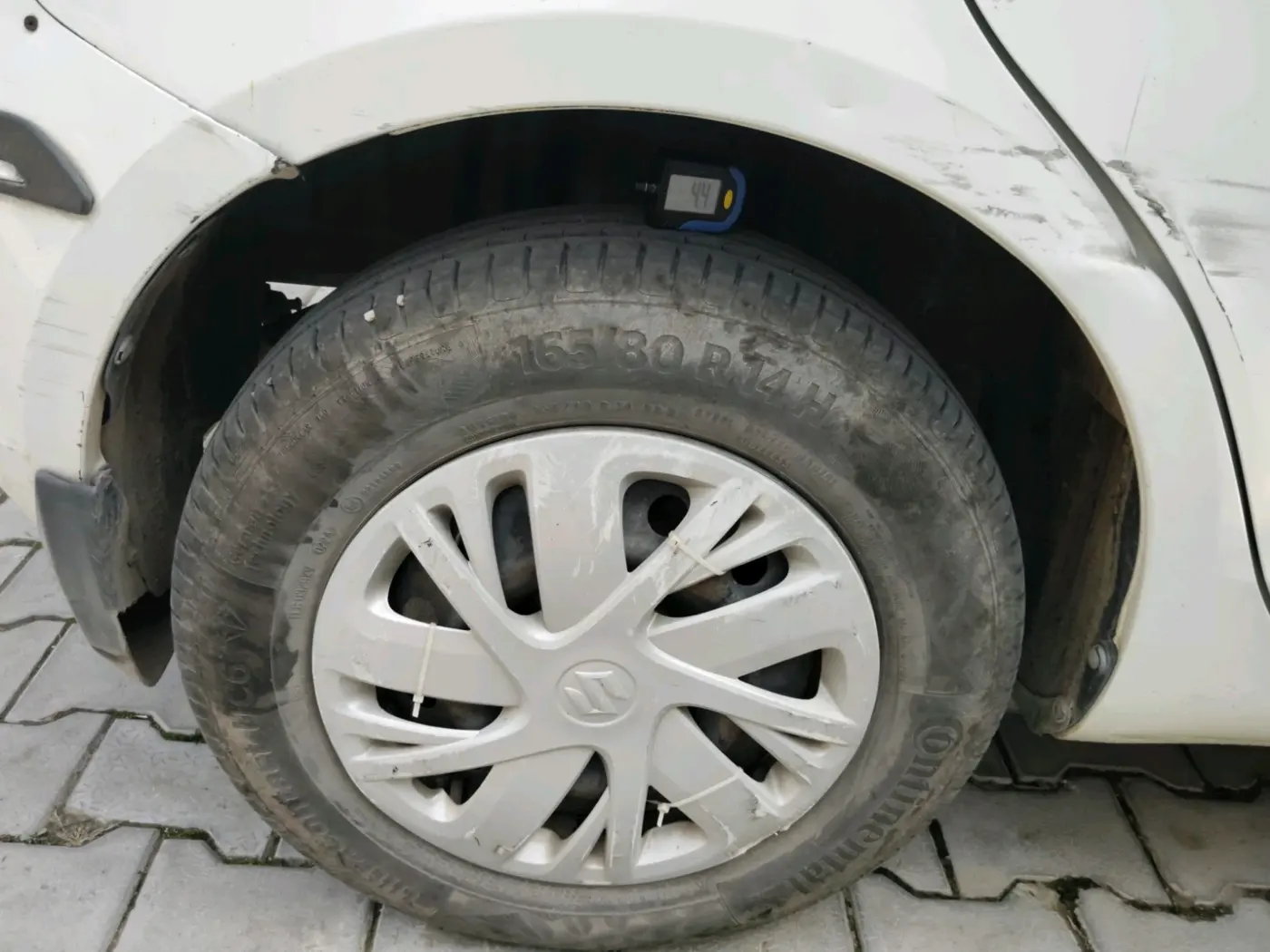 2016 Maruti Swift VXI, Petrol, Manual, 69,156 km, tyre