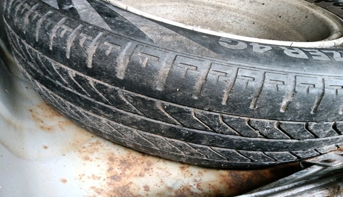 2009 Hyundai Verna XXI, Petrol, Manual, 1,16,351 km, tyre