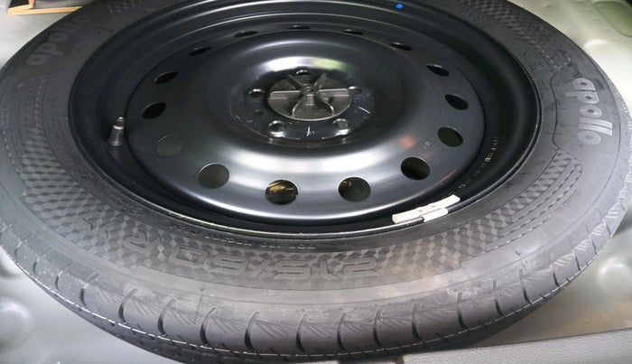 2024 Maruti Grand Vitara DELTA SMART HYBRID AT, Petrol, Automatic, 11,337 km, tyre