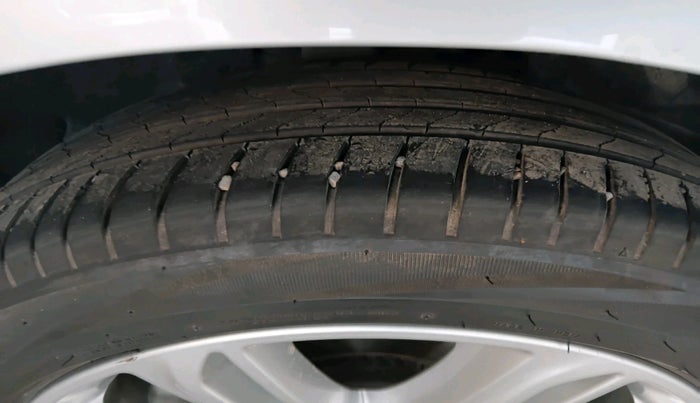 2022 Landrover RANGE ROVER VELAR S R-DYNAMIC 2.0  DIESEL 180, Diesel, Automatic, 44,977 km, tyre