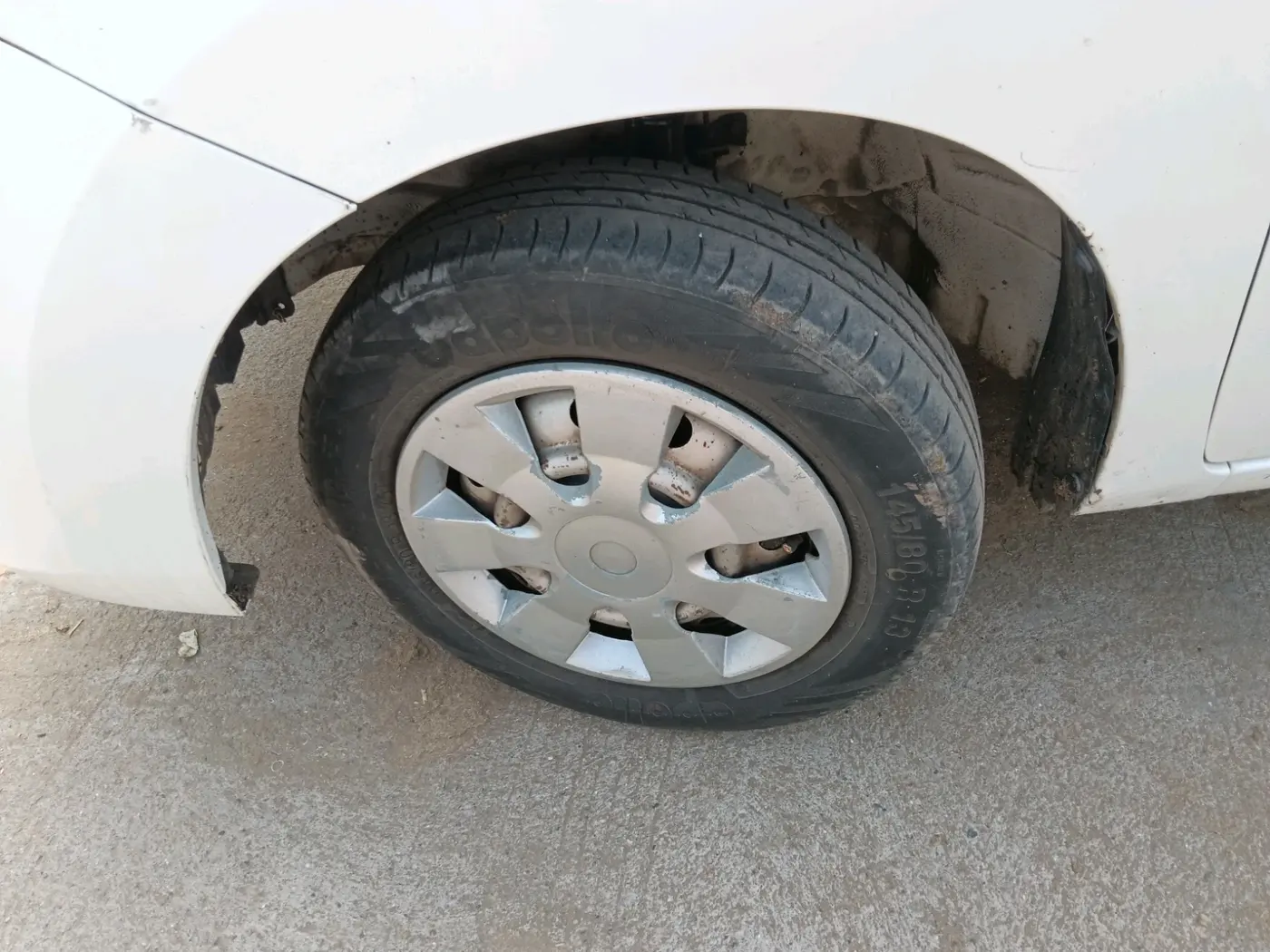 2014 Maruti Wagon R 1.0 LXI, CNG, Manual, 94,093 km, tyre