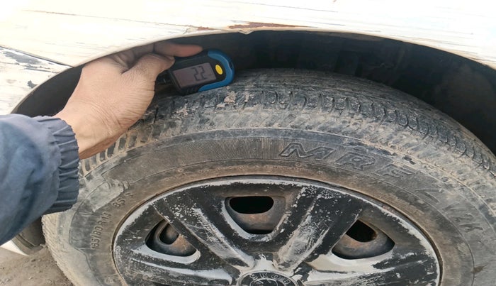 2013 Skoda Rapid AMBITION 1.6 MPI MT, Petrol, Manual, 73,423 km, tyre