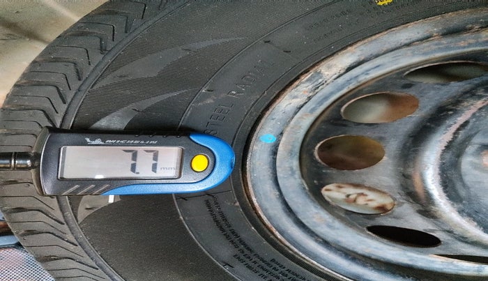 2015 Maruti Alto 800 LXI, Petrol, Manual, 68,498 km, tyre