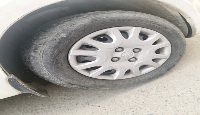 2011 Hyundai i20 MAGNA 1.2, Petrol, Manual, 48,455 km, tyre