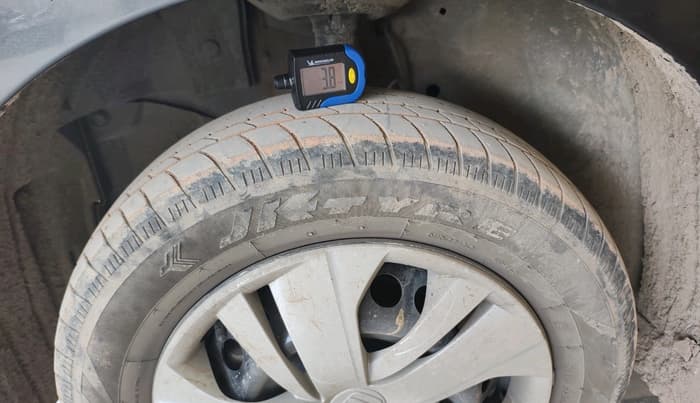 2024 Honda Amaze 1.2L I-VTEC S, Petrol, Manual, 37,884 km, tyre