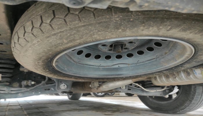 2023 Mahindra XUV700 AX 7 LUXURY P AT 7 STR, Petrol, Automatic, 22,649 km, tyre