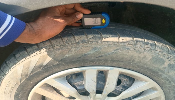 2019 Maruti Dzire VXI, CNG, Manual, 65,373 km, tyre